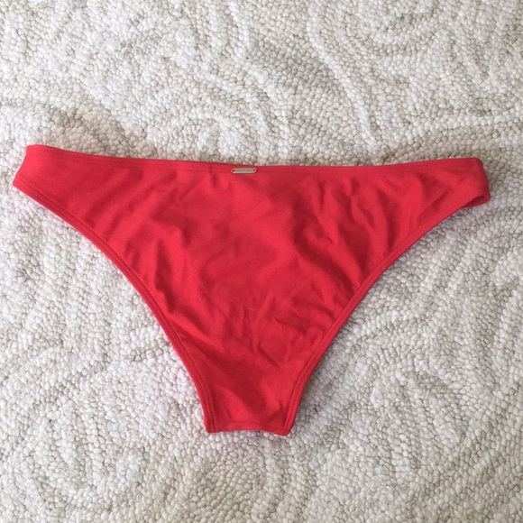 Hollister red small bottoms - Picture 2 of 3